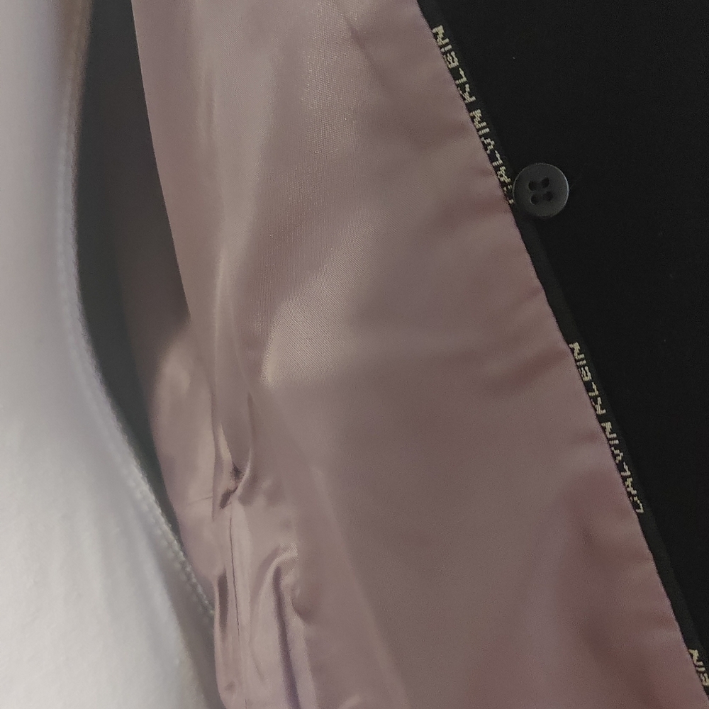 Calvin Klein - Picture 4 of 8